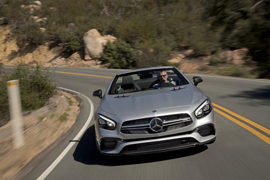  Mercedes-AMG SL63 2016 года  (US) (фото 9 из 15)